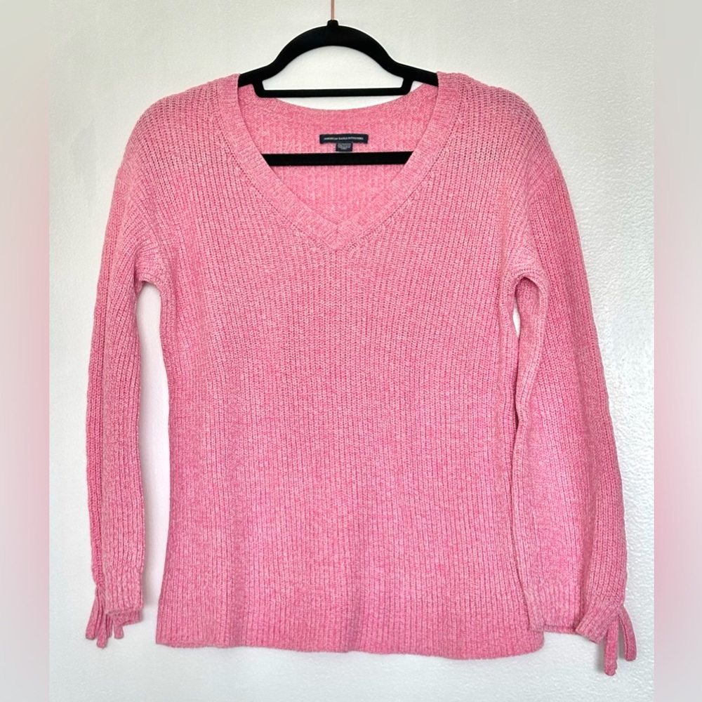 American Eagle Outfitters Soft Pink V-Neck Sweater Size XS